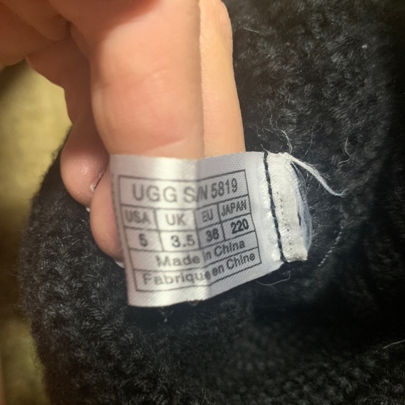 UGG sweater boots black size 5 - Picture 6 of 8